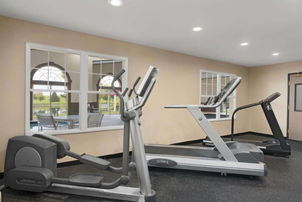 Country Inn & Suites Ankeny Image 28